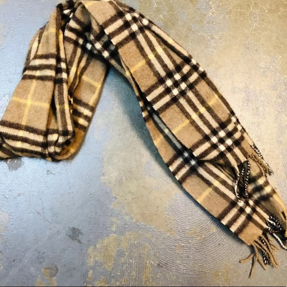 authwntic BURBERRY beige plaid CASHMERE scarf $490 - Picture 5 of 8
